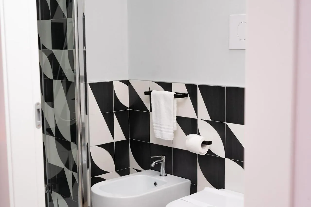 Central 7 Apartment Milan