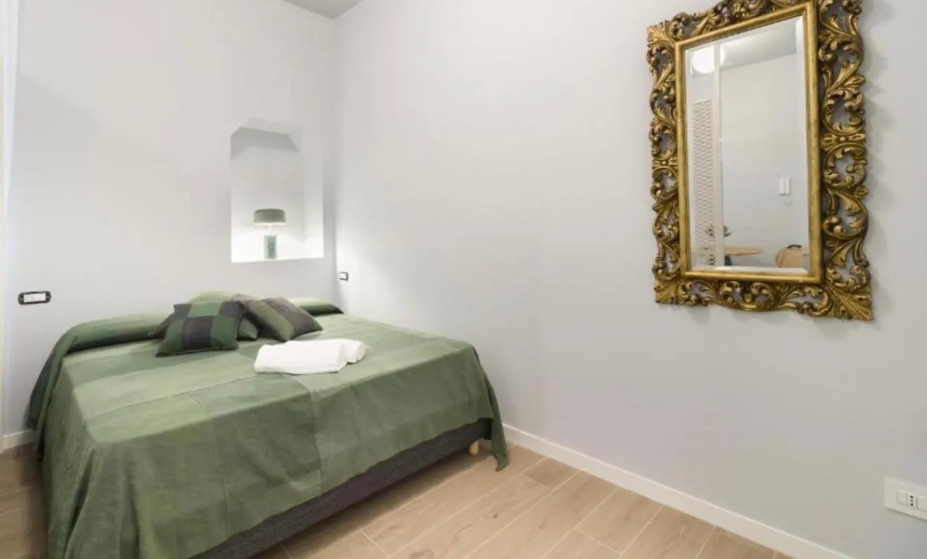 Central 7 Apartment Milan Italy